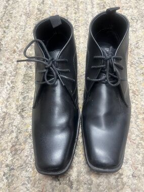 Men's Black Lace-Up Dress Boots - Classic Leather Look